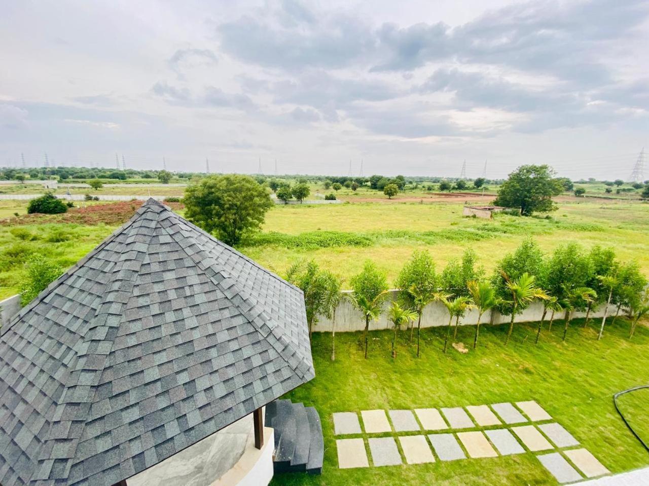 V R Farms Exotic Villa Venkatāpur Exterior foto