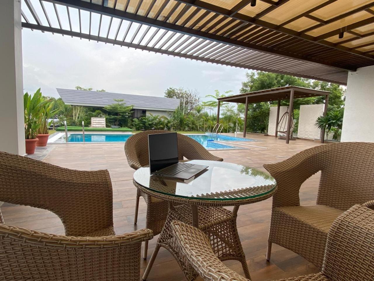 V R Farms Exotic Villa Venkatāpur Exterior foto